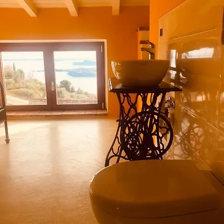 La Casa Di Andrea Apartment Gardone Riviera Exterior photo