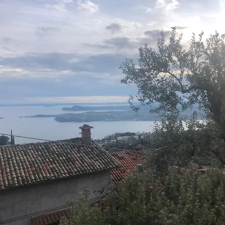 La Casa Di Andrea Apartment Gardone Riviera Exterior photo