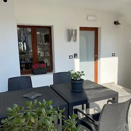 La Casa Di Andrea Apartment Gardone Riviera Exterior photo